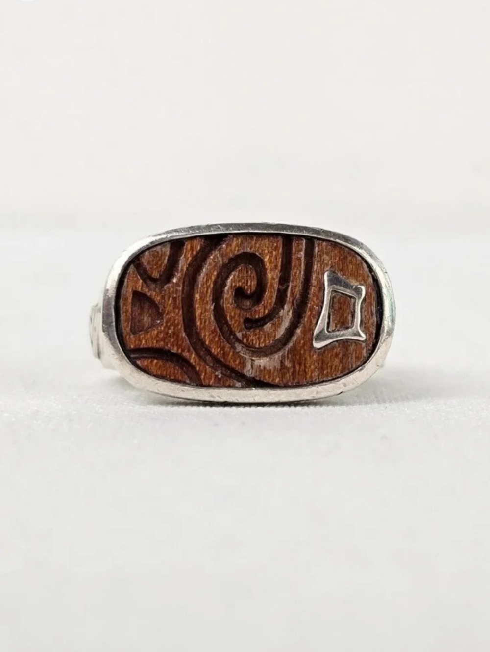 Silpada Sterling Silver and Brown Wood Artistic Ring "Live Your Life" R2023